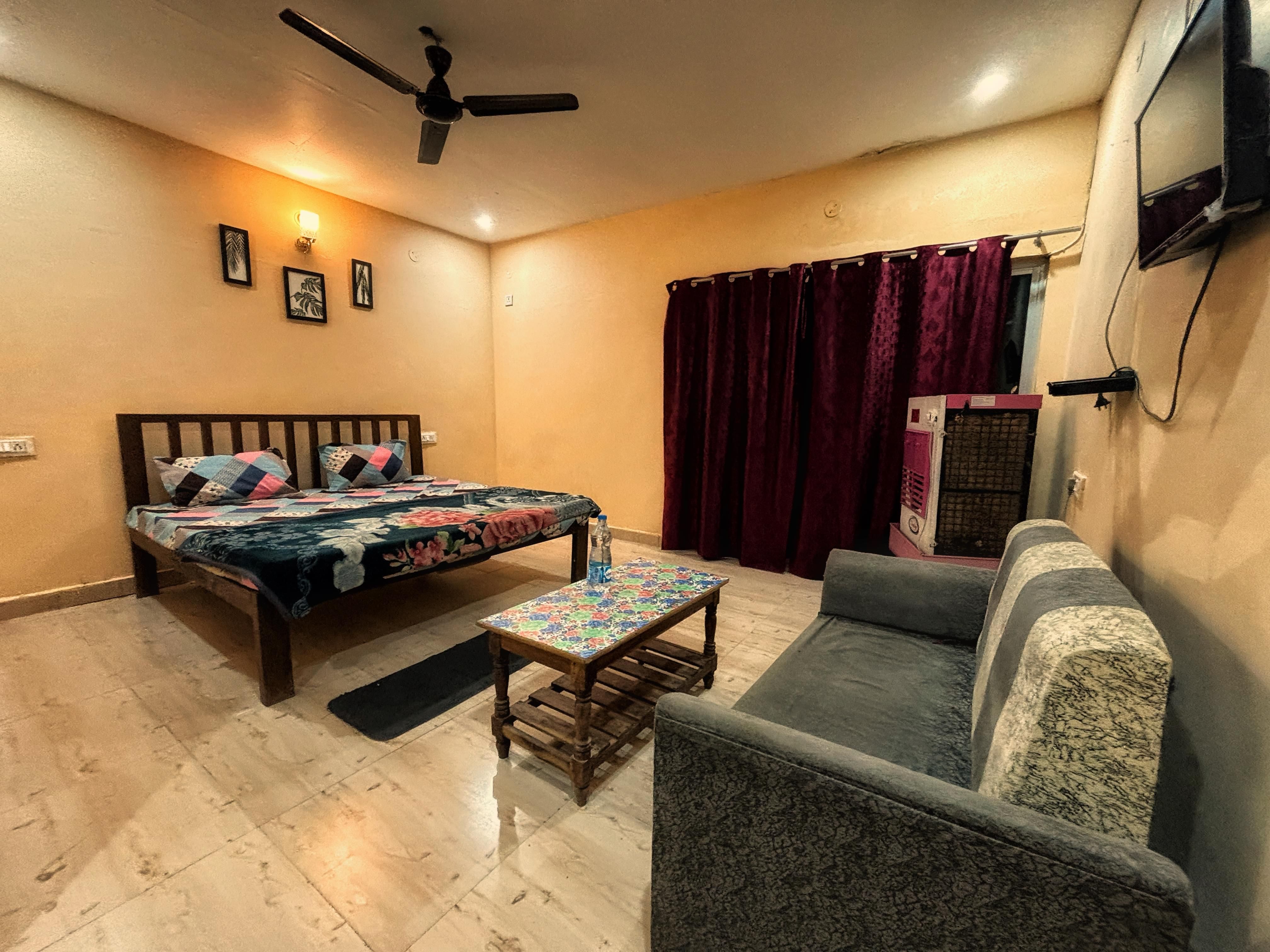 Evening ambiance at Tiger's Hill Retreat